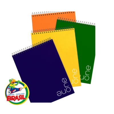 Cuadernos para zurdos marca ABC con espiral en la parte superior, tamaño medio oficio, cuadrícula de 5mm y colores varios, de Librería Brasil.