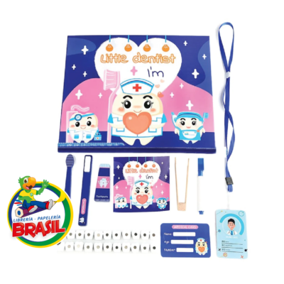 Set de juego Little Dentist I'm con accesorios médicos de juguete, incluye dientes, pinzas, cepillo y carnet de dentista de Librería Brasil.
