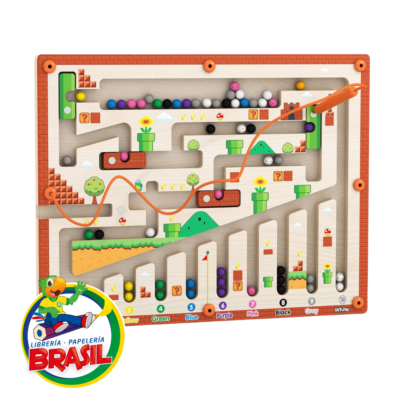 Tablero de madera con laberinto magnético inspirado en videojuegos, incluye lápiz magnético y cuentas de colores para clasificar, de Librería Brasil.